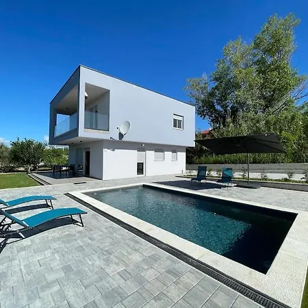 Villa House Mila *